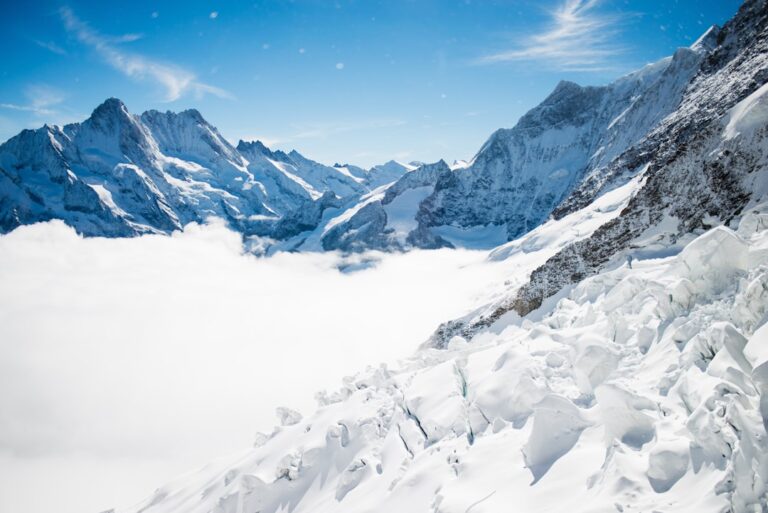 Photo Snowy mountains